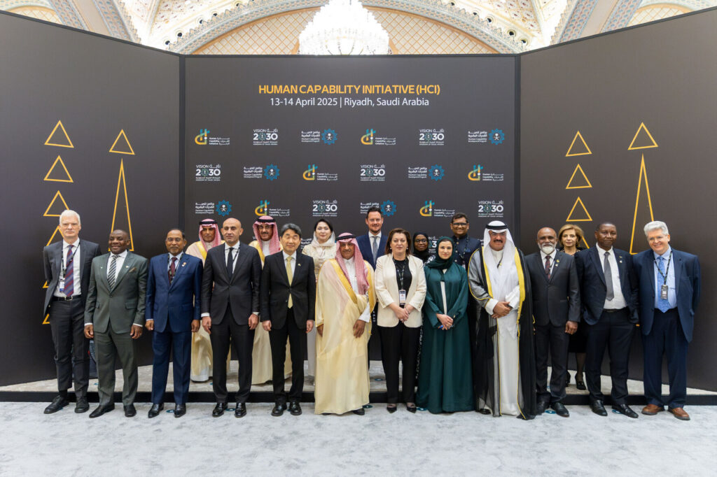 20 Global Ministers Gather in Riyadh for a Ministerial Roundtable on ...